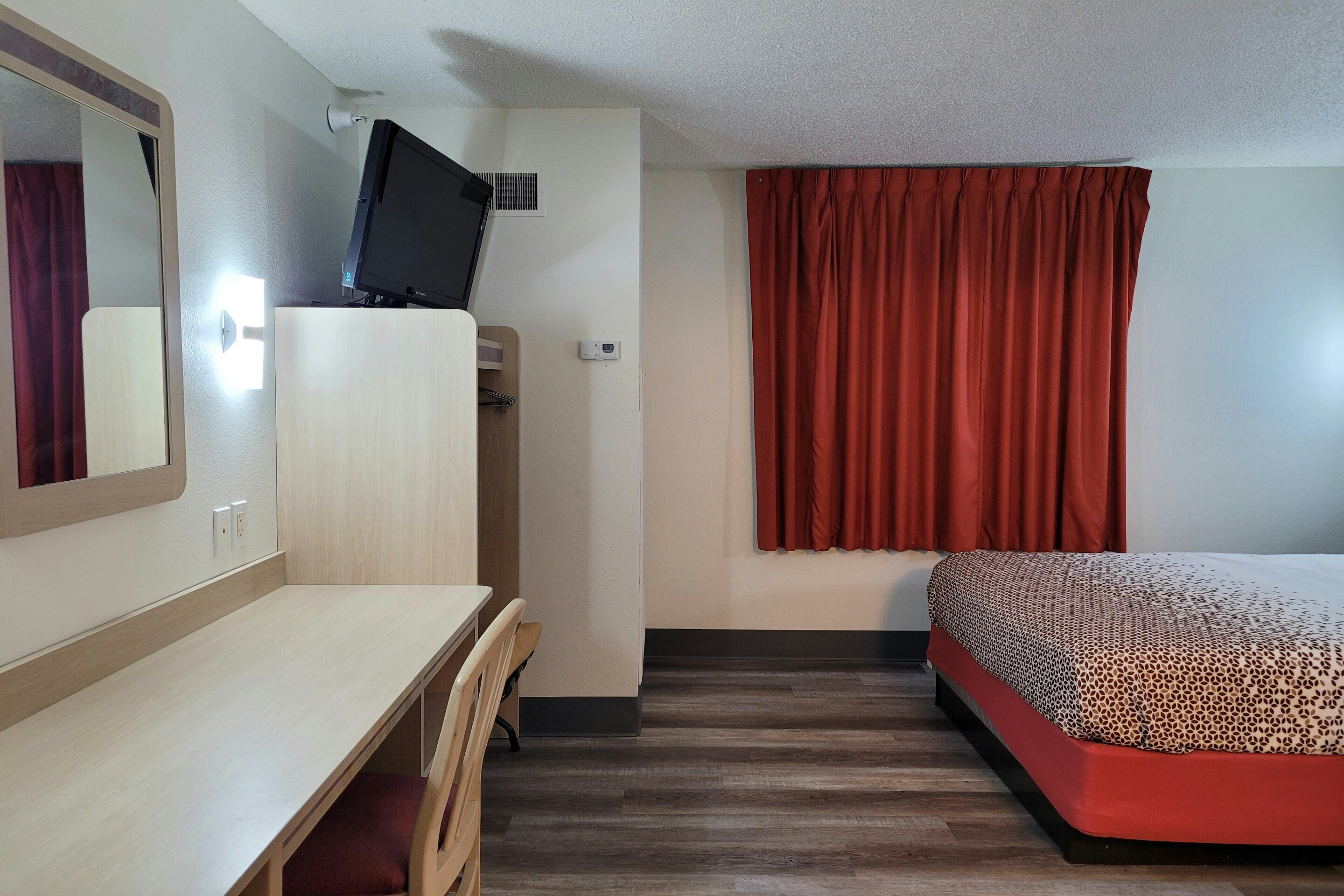 Modern Stay 39 Lakeview By OYO Minonk 17/50