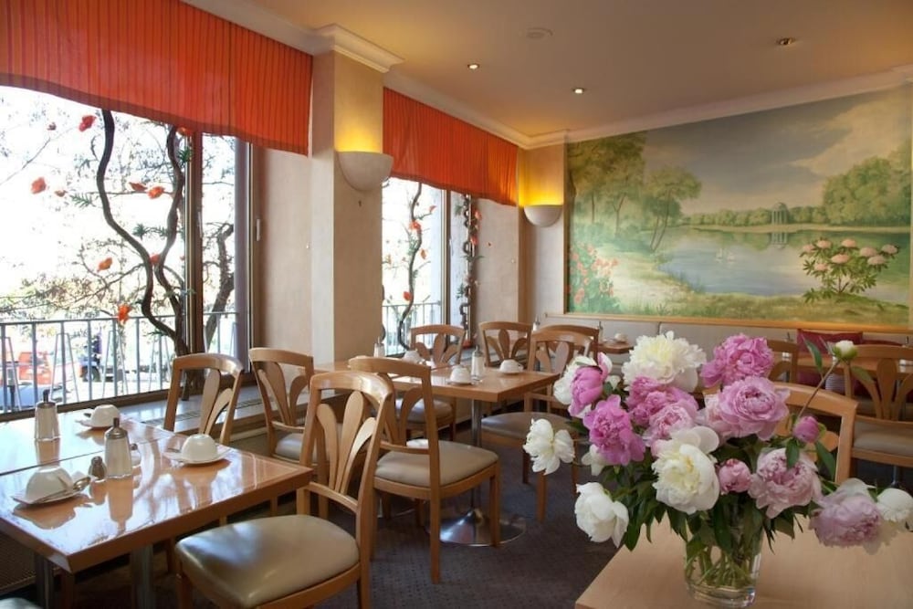 Hotel Rotkreuzplatz 26/50