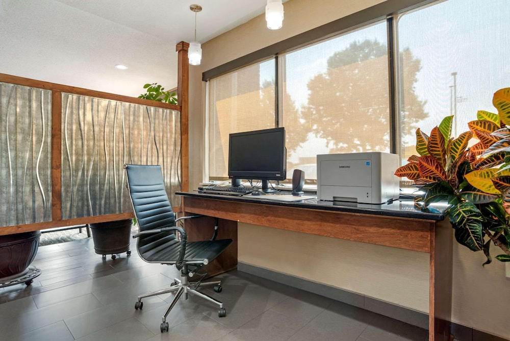 Comfort Suites Oxford I-20 exit 188 36/45