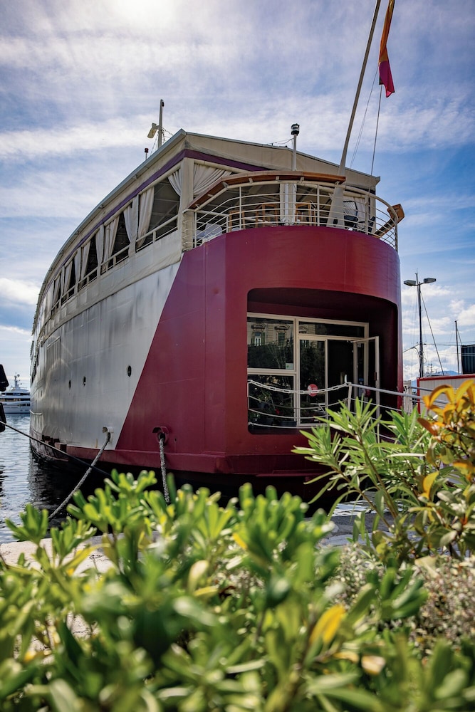 Botel Marina 6/70