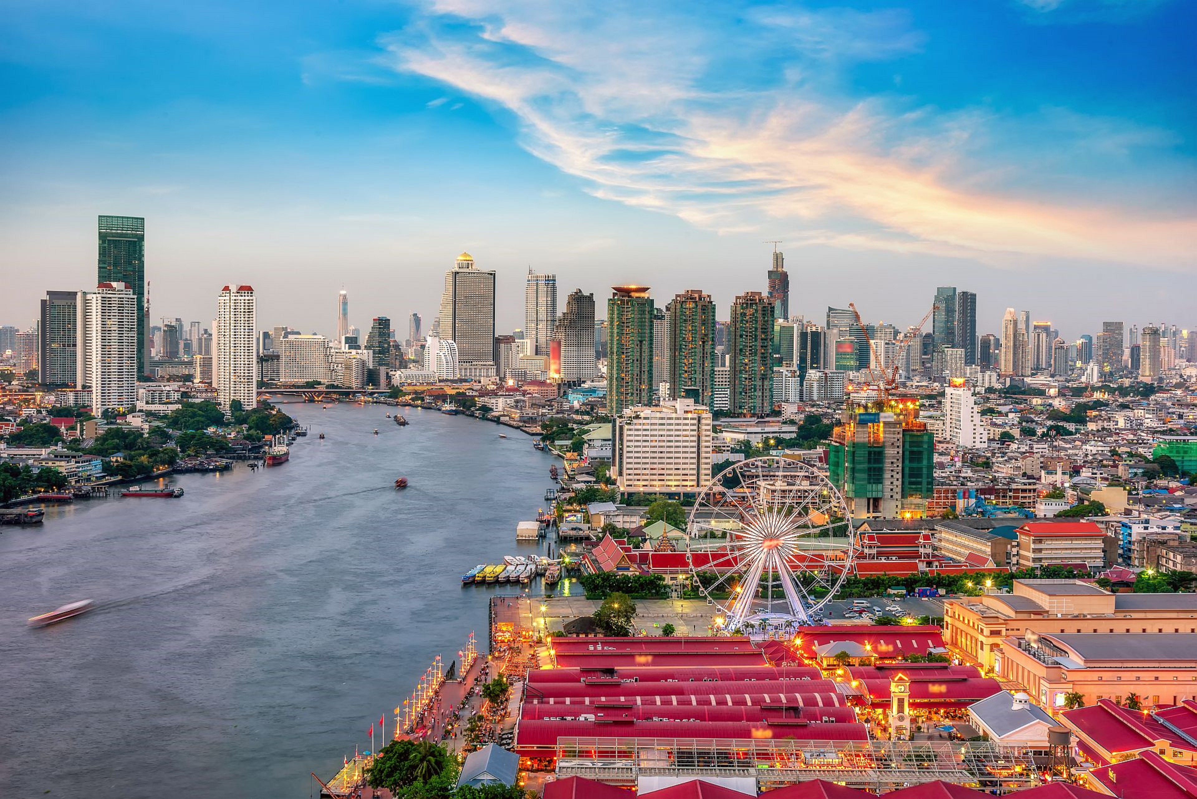 Holiday Inn Bangkok Silom 72/74