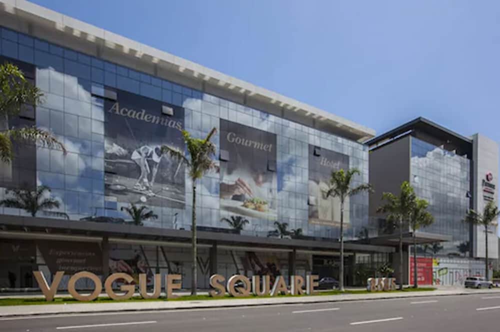 Vogue Square Fashion Hotel 2/50