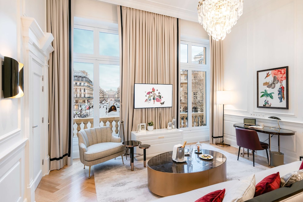 Hotel Du Louvre 50/69