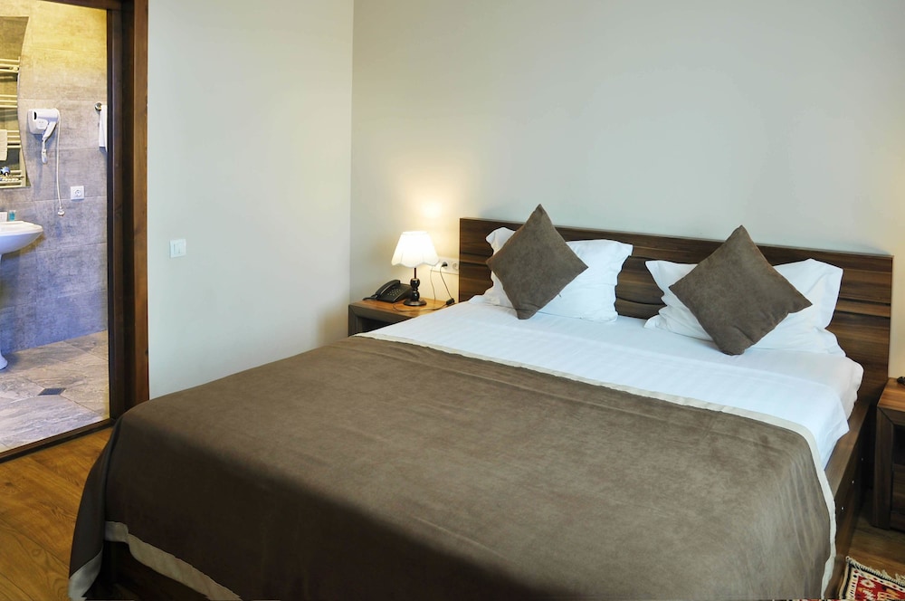 CLASSIC, DOUBLE BED