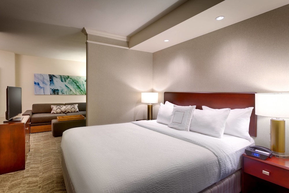 SpringHill Suites Lehi at Thanksgiving Point 7/24