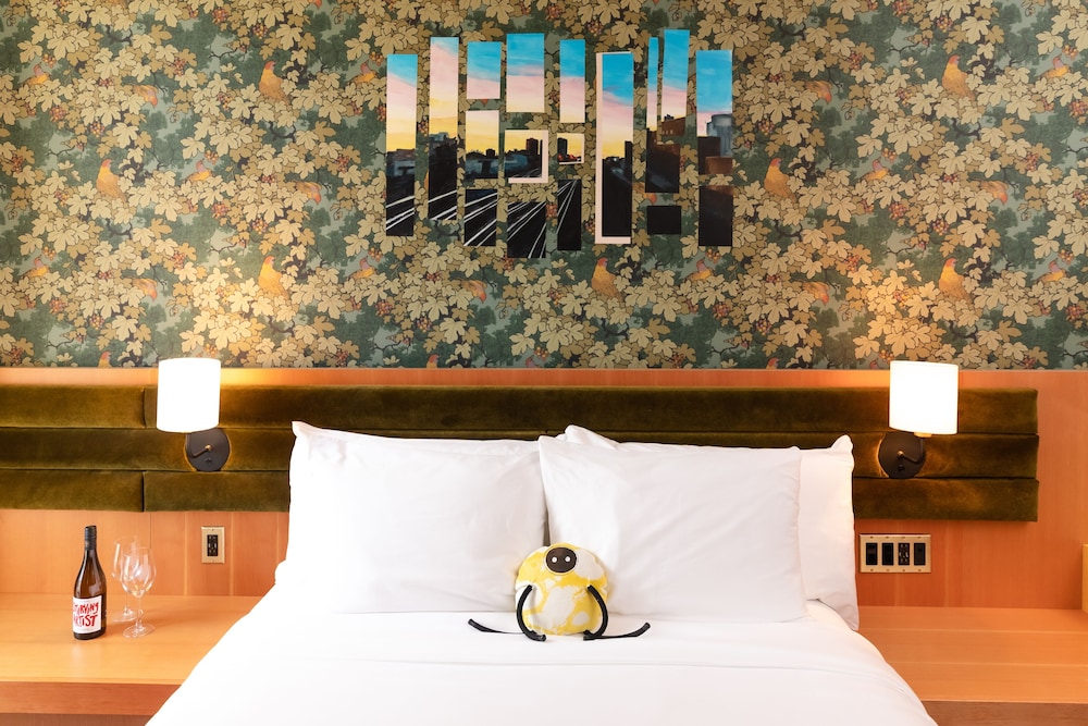 The Drake Hotel 32/66