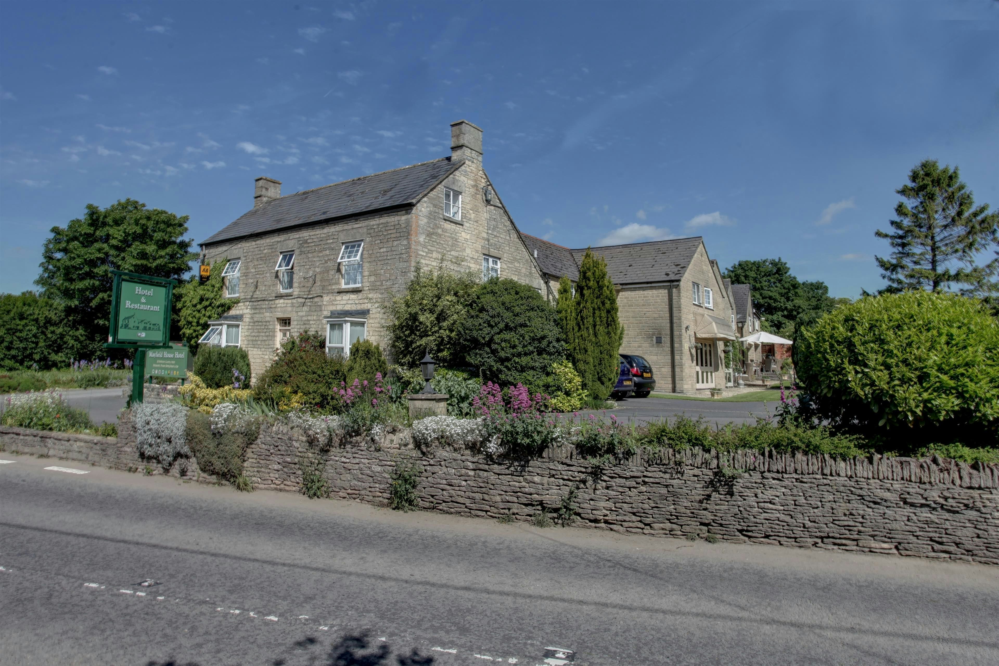 Pettifers Freehouse Hotel 18/20