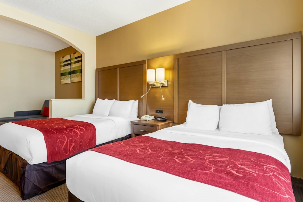 SUITE, 2 DOUBLE BEDS