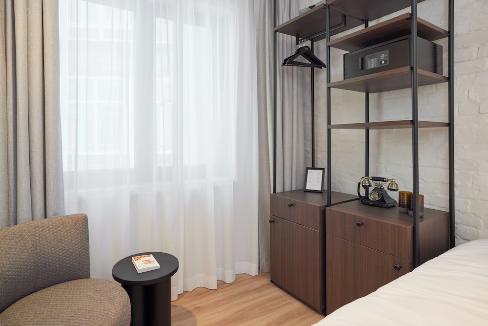 BEST WESTERN IMPERIAL 45/55