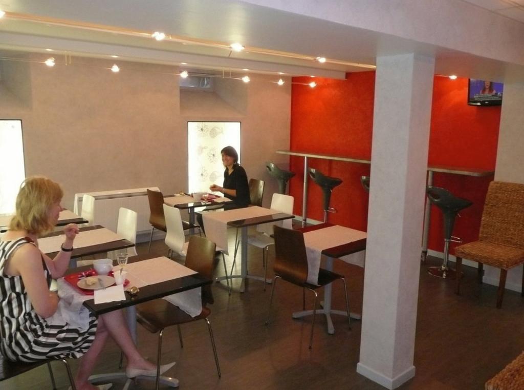 The Originals Boutique, Villa Montpensier, Pau (Inter-Hotel) 36/50