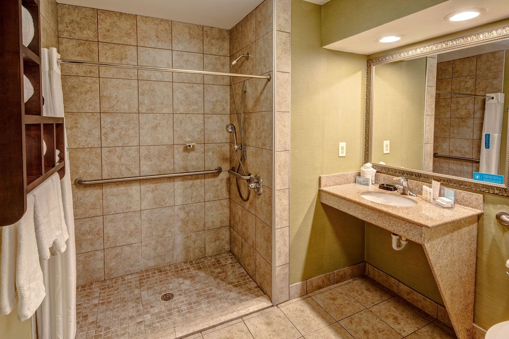 Hampton Inn Rocky Mount 17/53