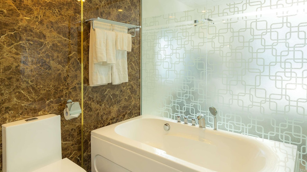 TND Hotel 138/140