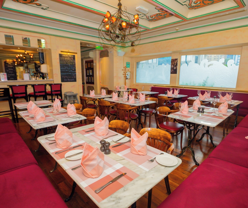 restaurant cafeteria