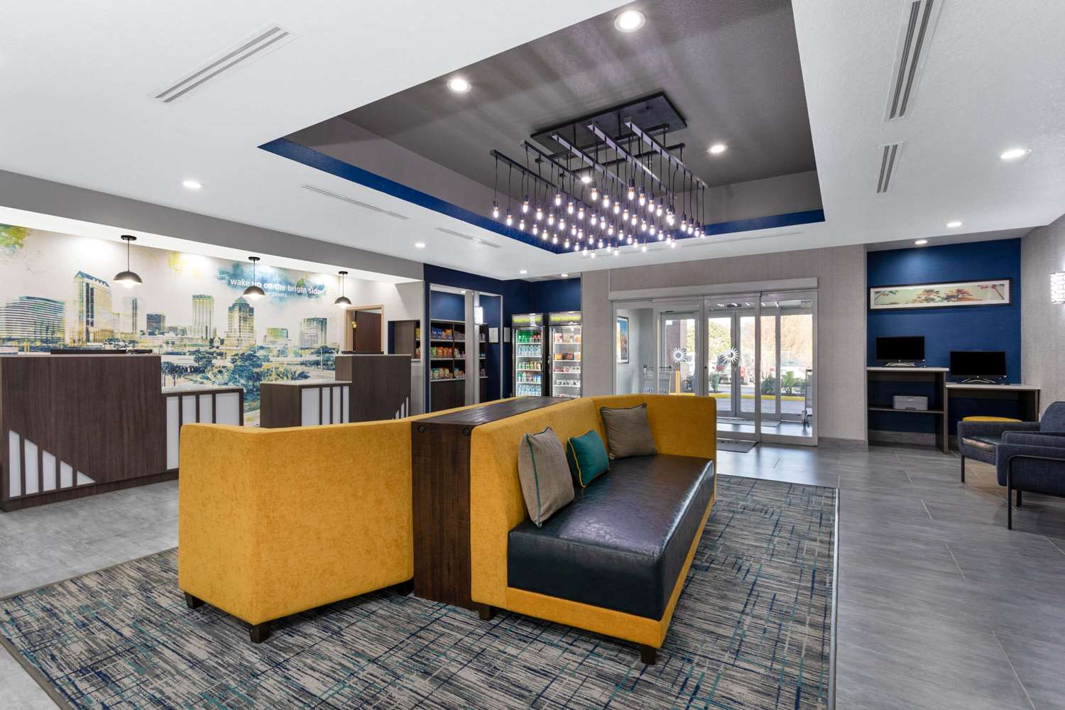 La Quinta Inn & Suites by Wyndham Tampa Central 4/22