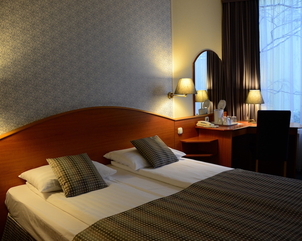 Hotel Orion Varkert 32/61