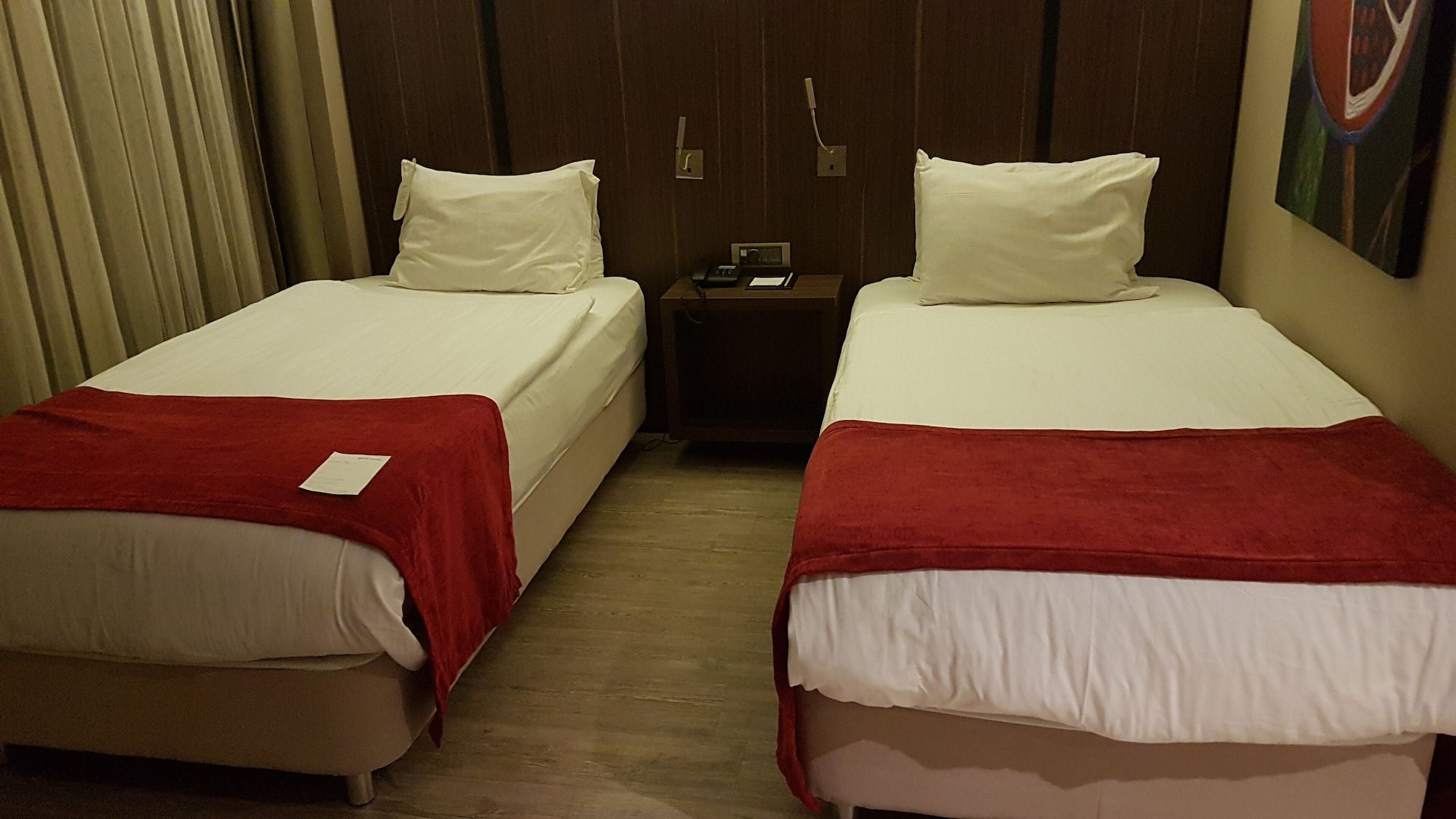 غرفة بسريرين منفصلين، Ramada Encore by Wyndham Izmir 4/5