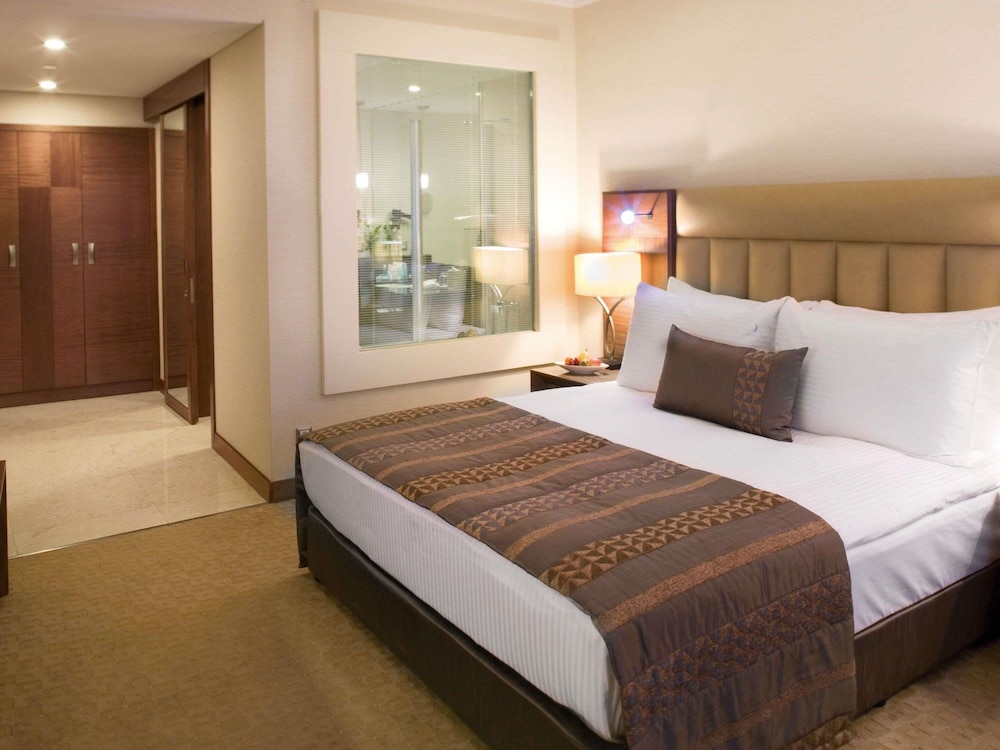 غرفة تنفيذية بسرير كينج، Movenpick Hotel Izmir 2/9