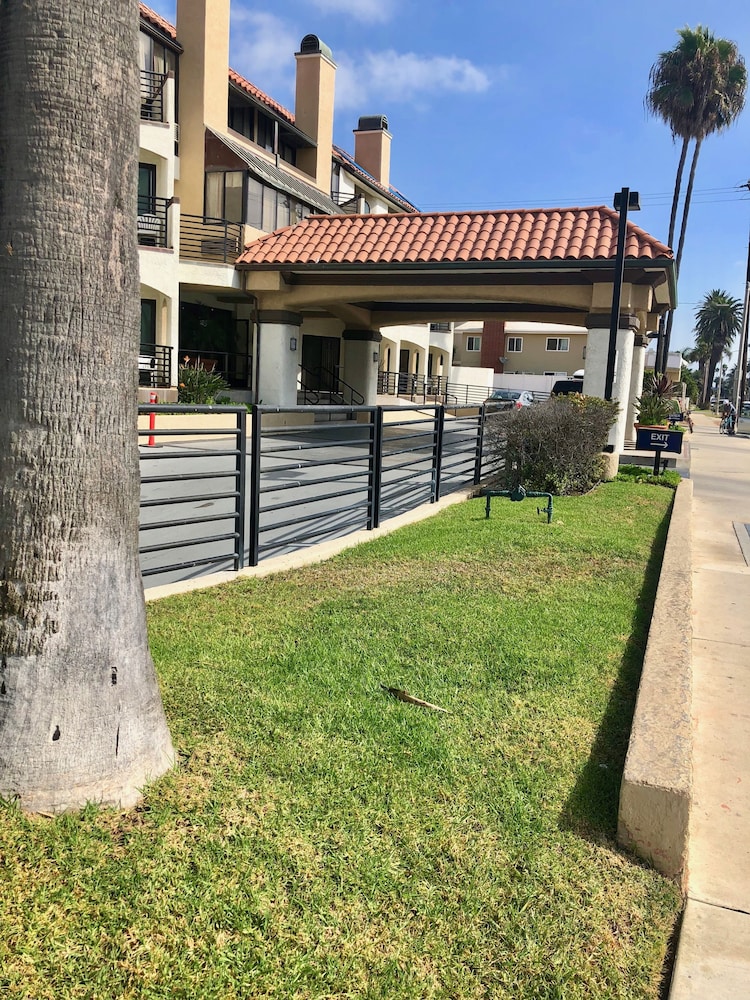 Best Western Huntington Beach 59/65