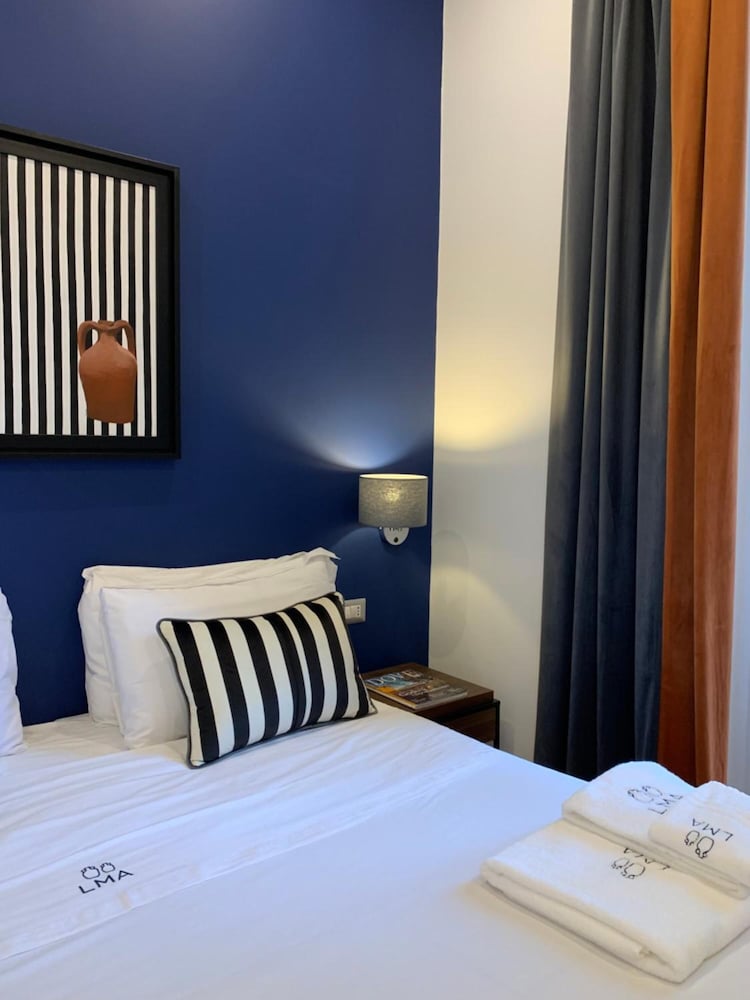 Grand Tour 4Rooms 11/36