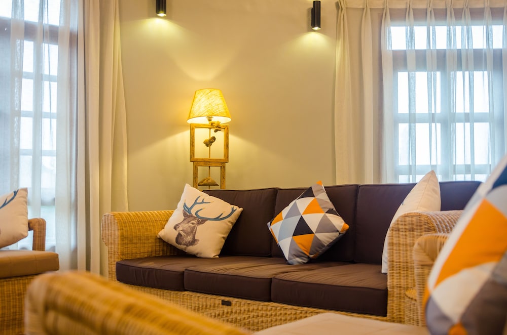 Emburara Farm Lodge 31/50