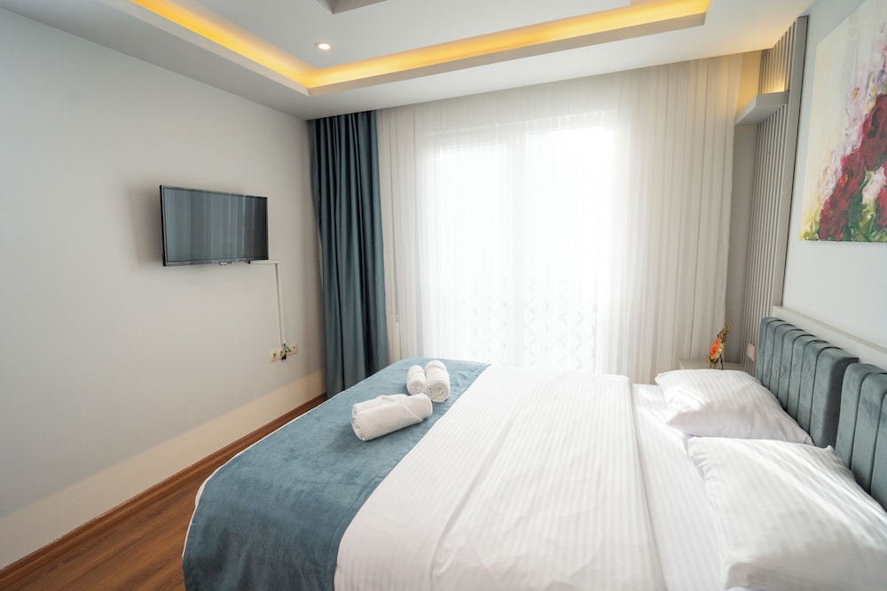 Yusra Suit Trabzon 20/50