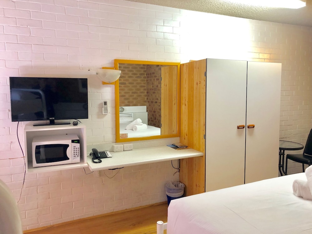 Marco Polo Motor Inn 38/56
