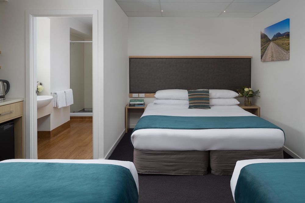 WQ Wellington Quarter 6/66