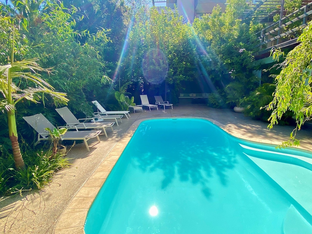 Cape Standard Guest House 2/59
