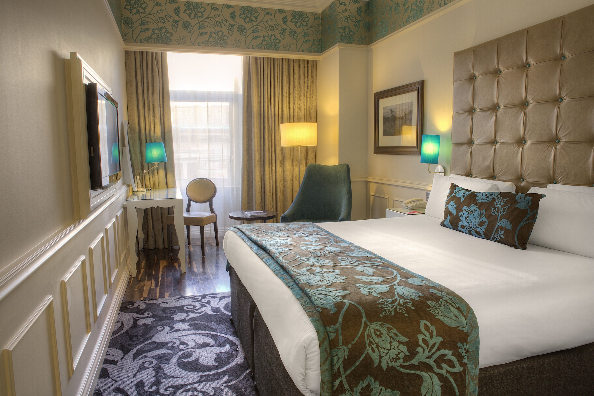 PREMIUM, KING BED