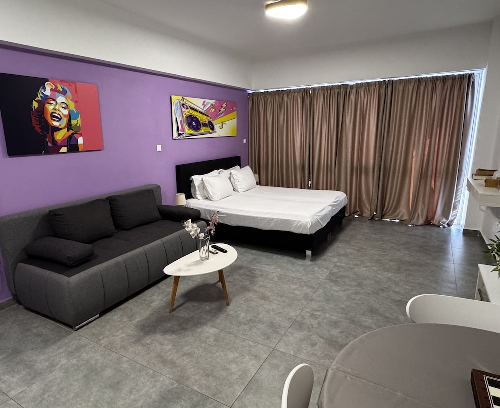 Connect Suites 20/48