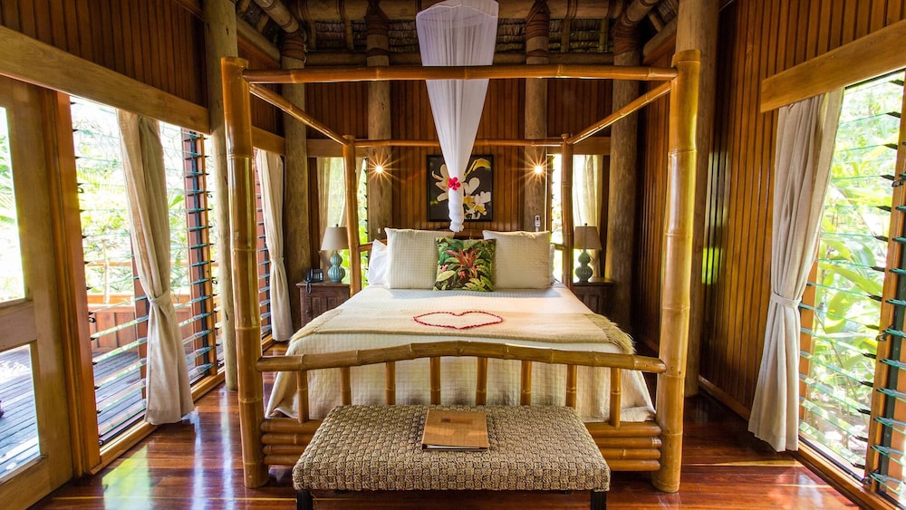 Namale Resort and Spa 36/50