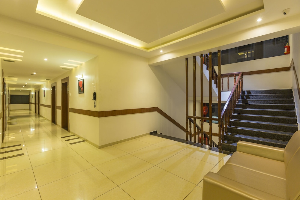 Grand Plaza Suites 1/23