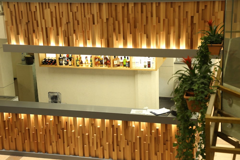Serenada Golden Palace - Boutique Hotel Beirut 11/75