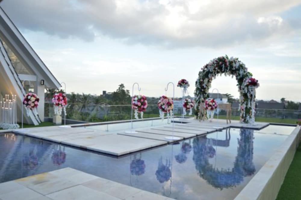 TIRTHA KHAYANGAN CANGGU 20/29