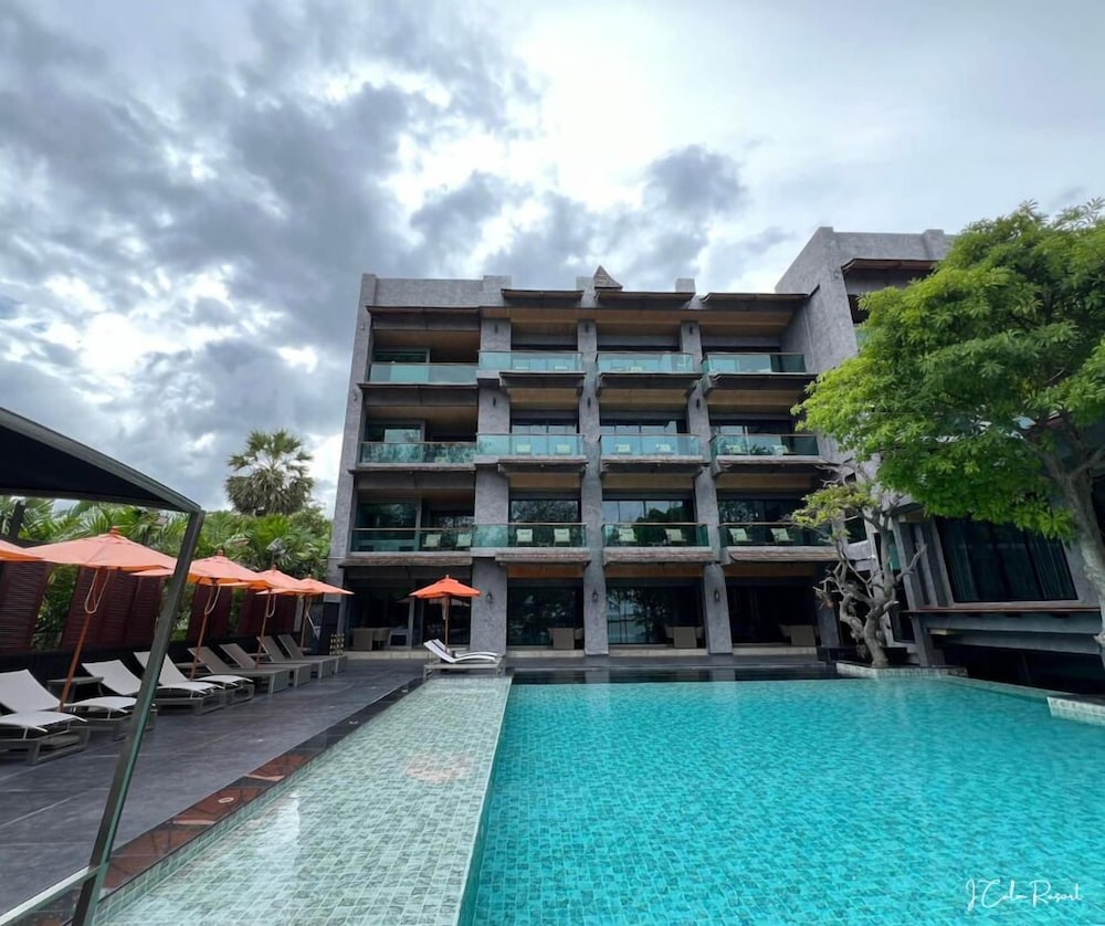 I Calm Resort Cha Am 6/72