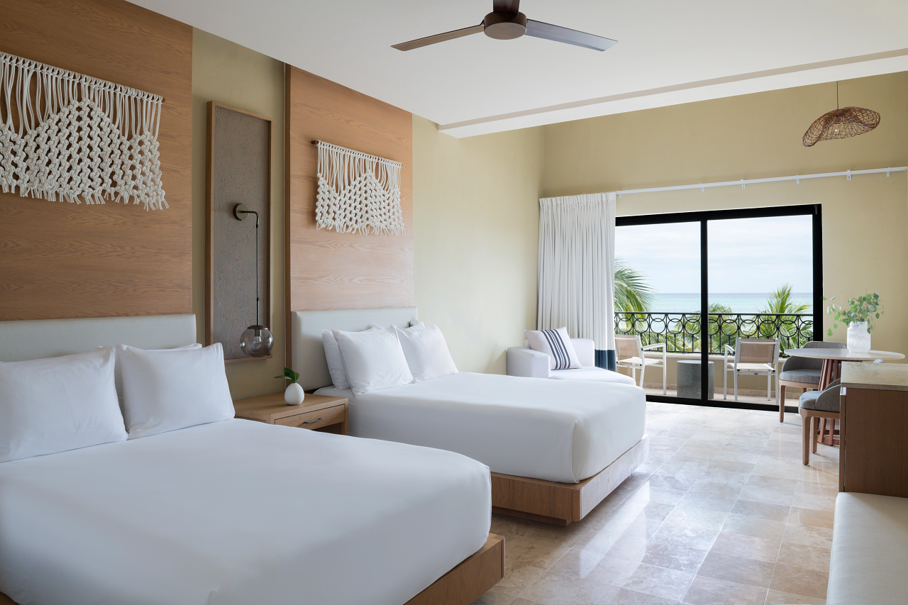 Junior Suite, Double Bed, Ocean Front, Club Floor