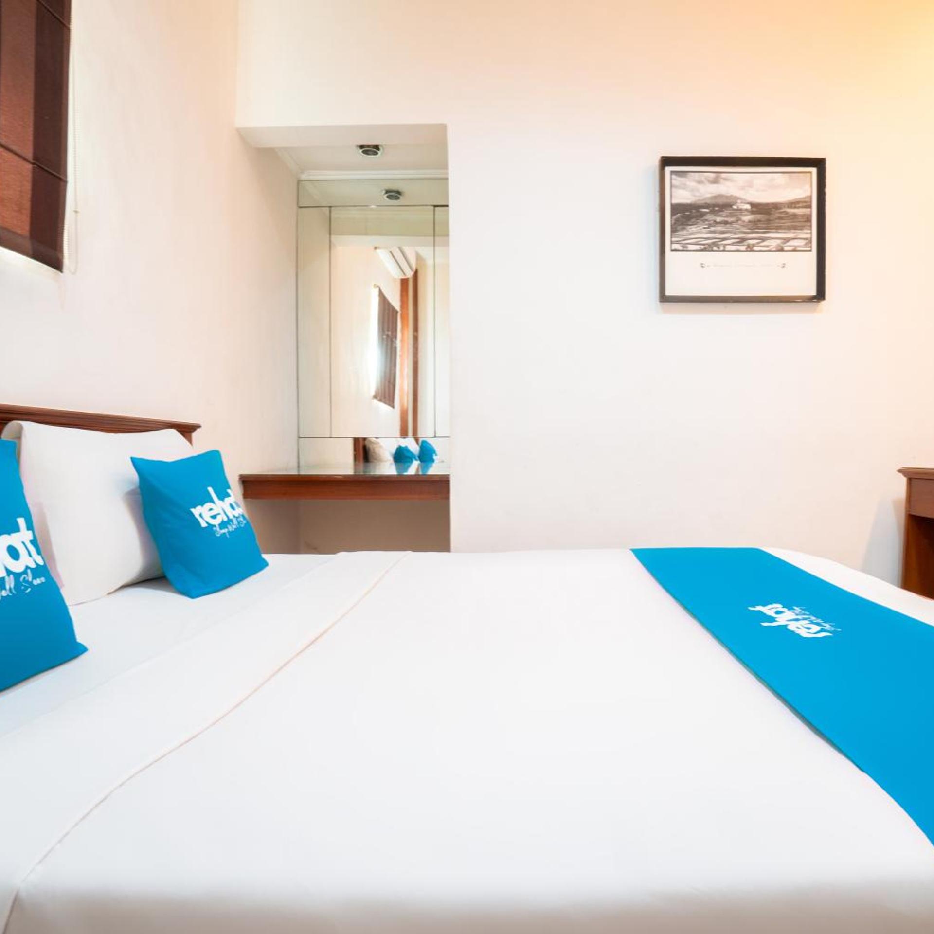 Rehat at Hotel 10 Buah Batu 33/50