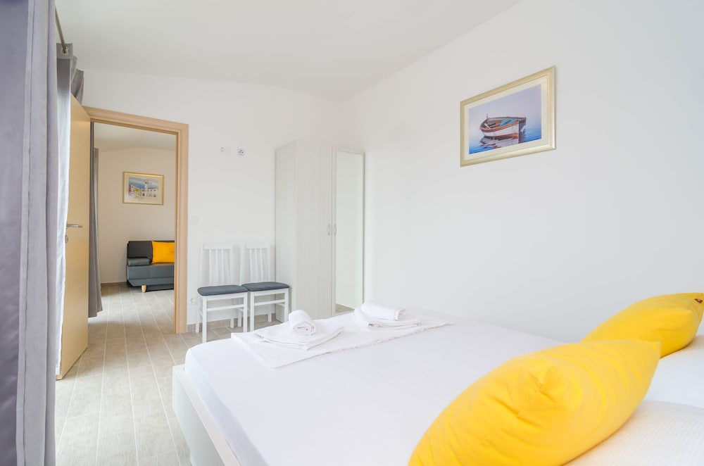 Apartments Villa Dadic 8/70