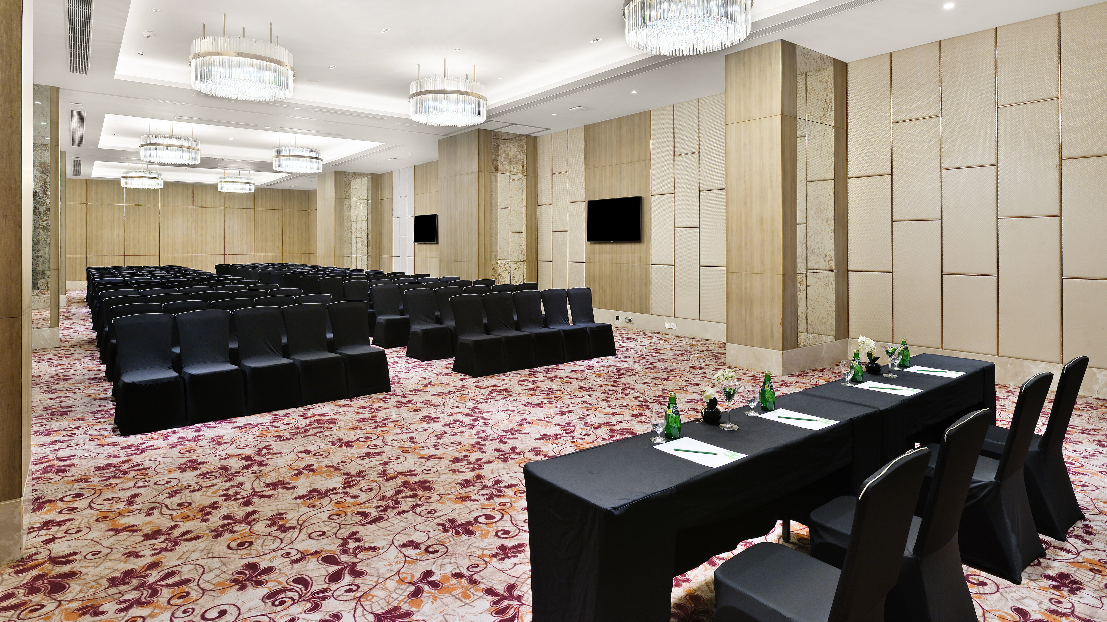 Holiday Inn Gurugram Sector 90 71/77