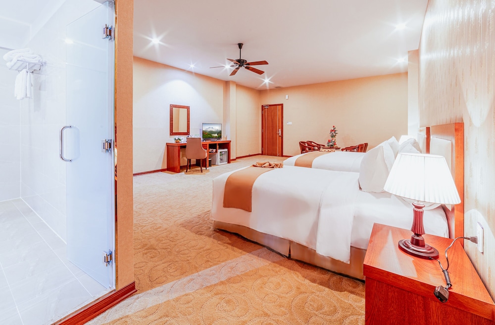 Ladalat Hotel 13/80