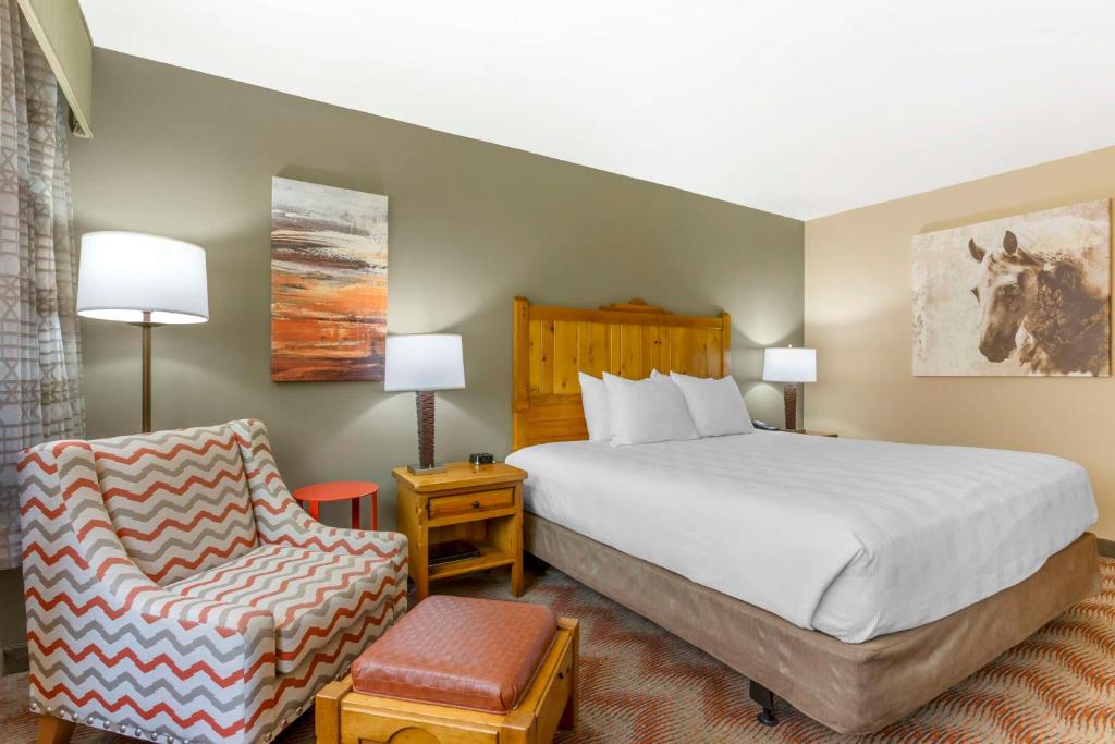 Standard, Best Western Plus Rio Grande Inn 2/2