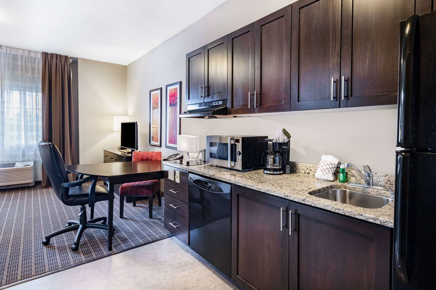 Hawthorn Suites By Wyndham Dickinson 49/58