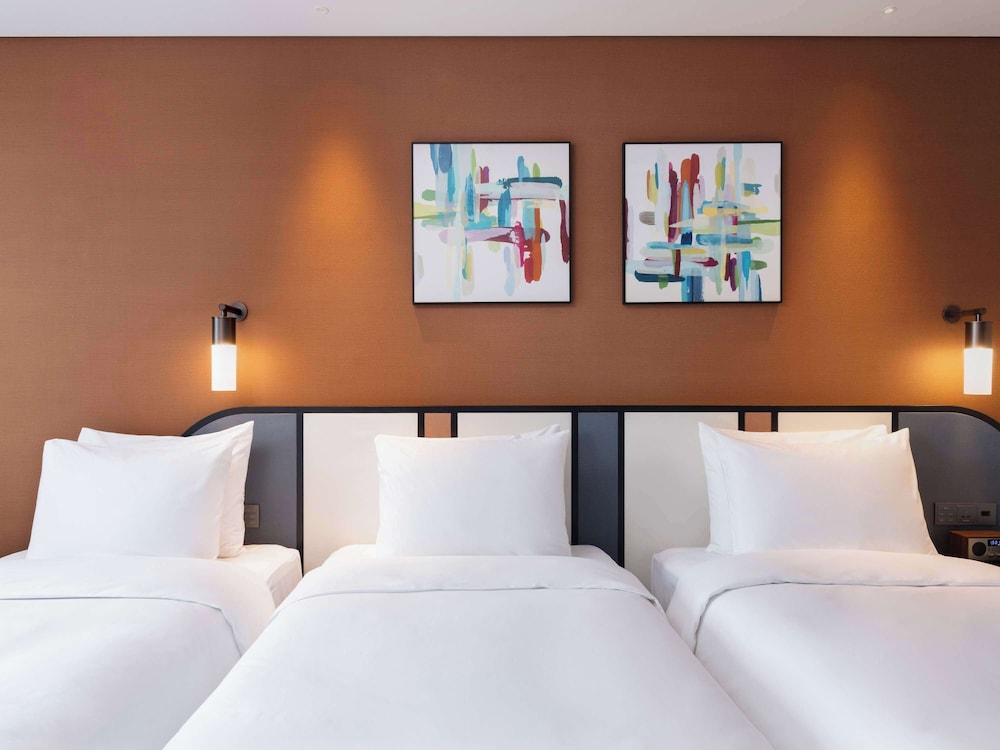 DELUXE, 3 BEDS