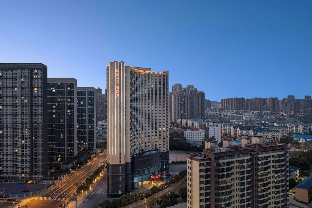 Ramada Plaza by Wyndham Wuhan Dongxi Lake 6/40