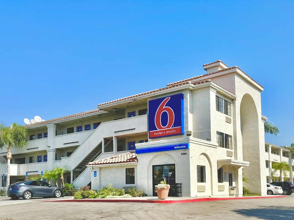 Studio6 Suites Bellflower, CA - Los Angeles 34/40