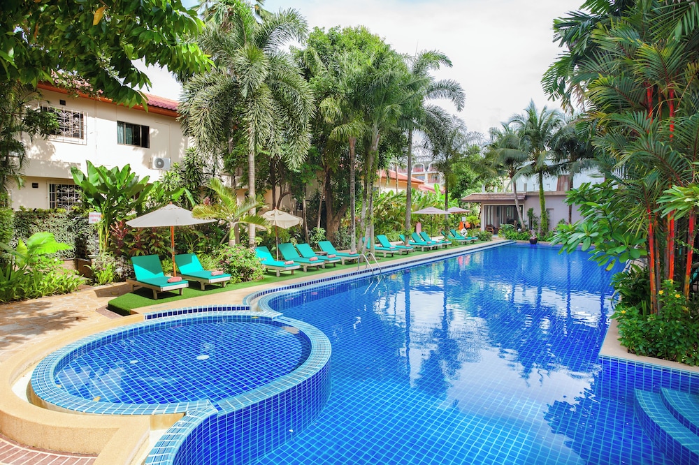 Thanthip Beach Resort 43/50