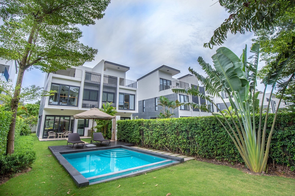 Laguna Park Homes Lang Co 30/57