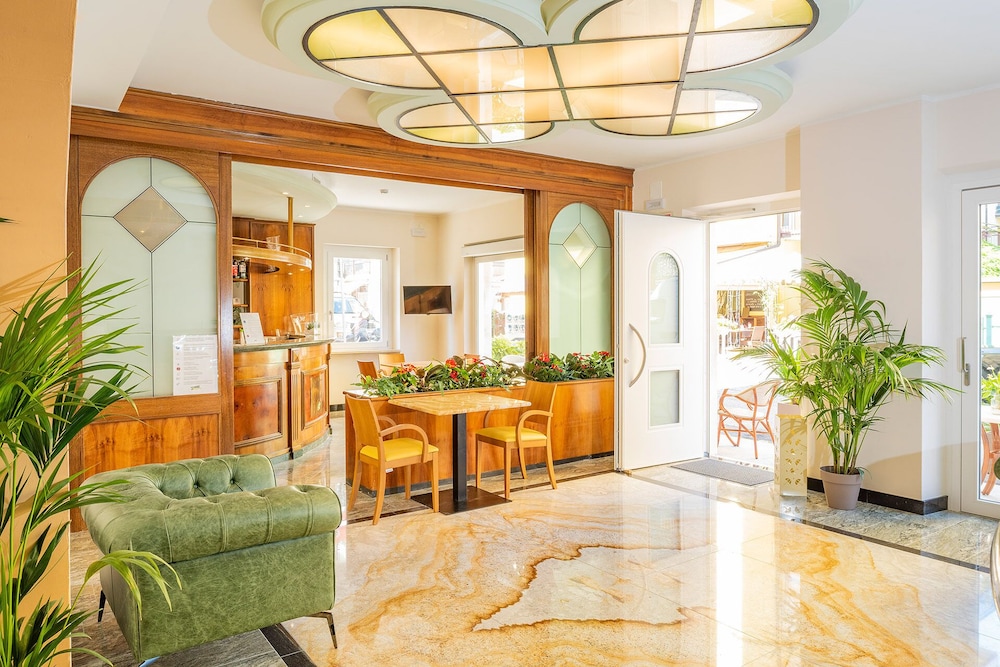 Hotel Centrale 6/50
