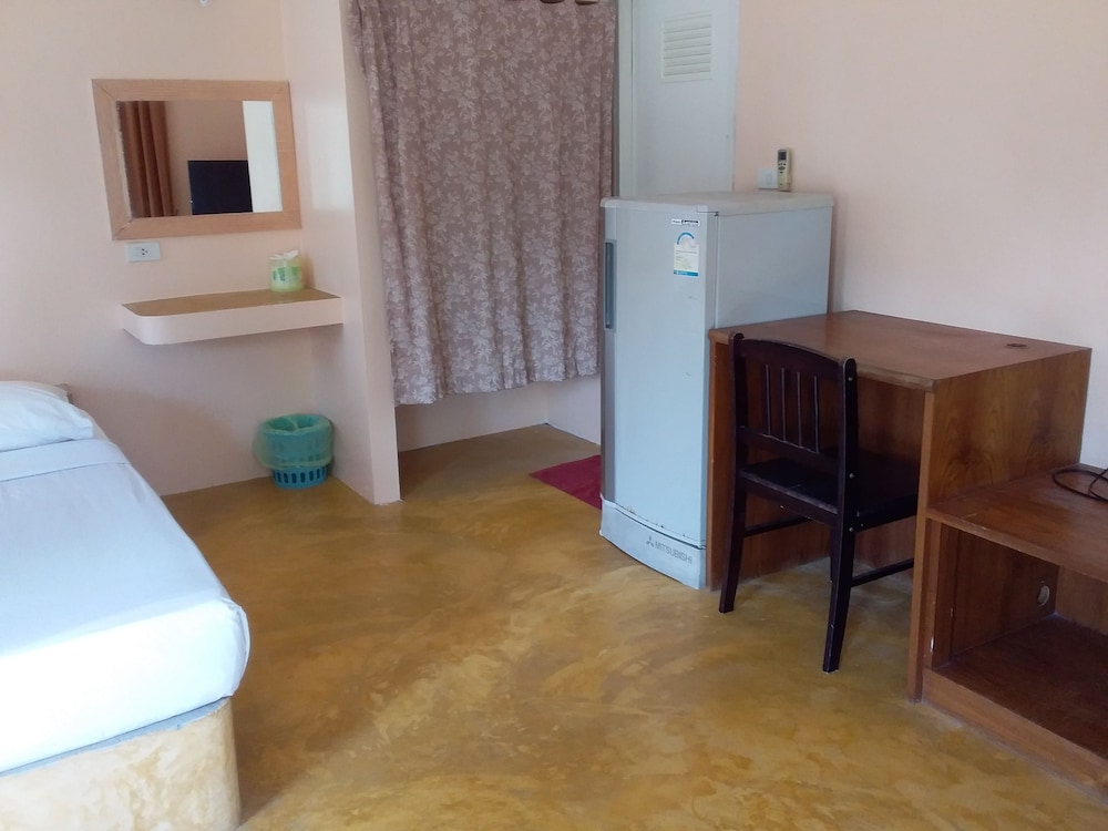 Jinta Beach Bungalow 13/44