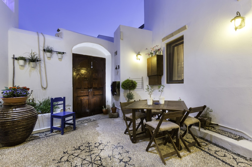 Lindos Boutique Rooms Adults Only 23/28
